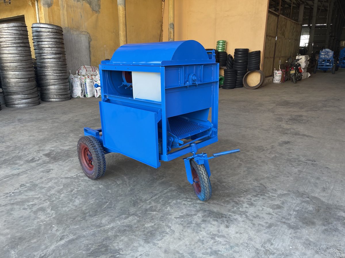 Thanh Hai multi-crop thresher AT-900