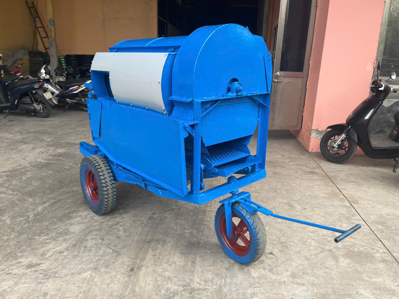 Thanh Hai rice thresher Model 1200